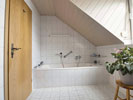 Weiterer Blick ins Badezimmer der Ferienwohnung Freiendiezer Stubb in Diez